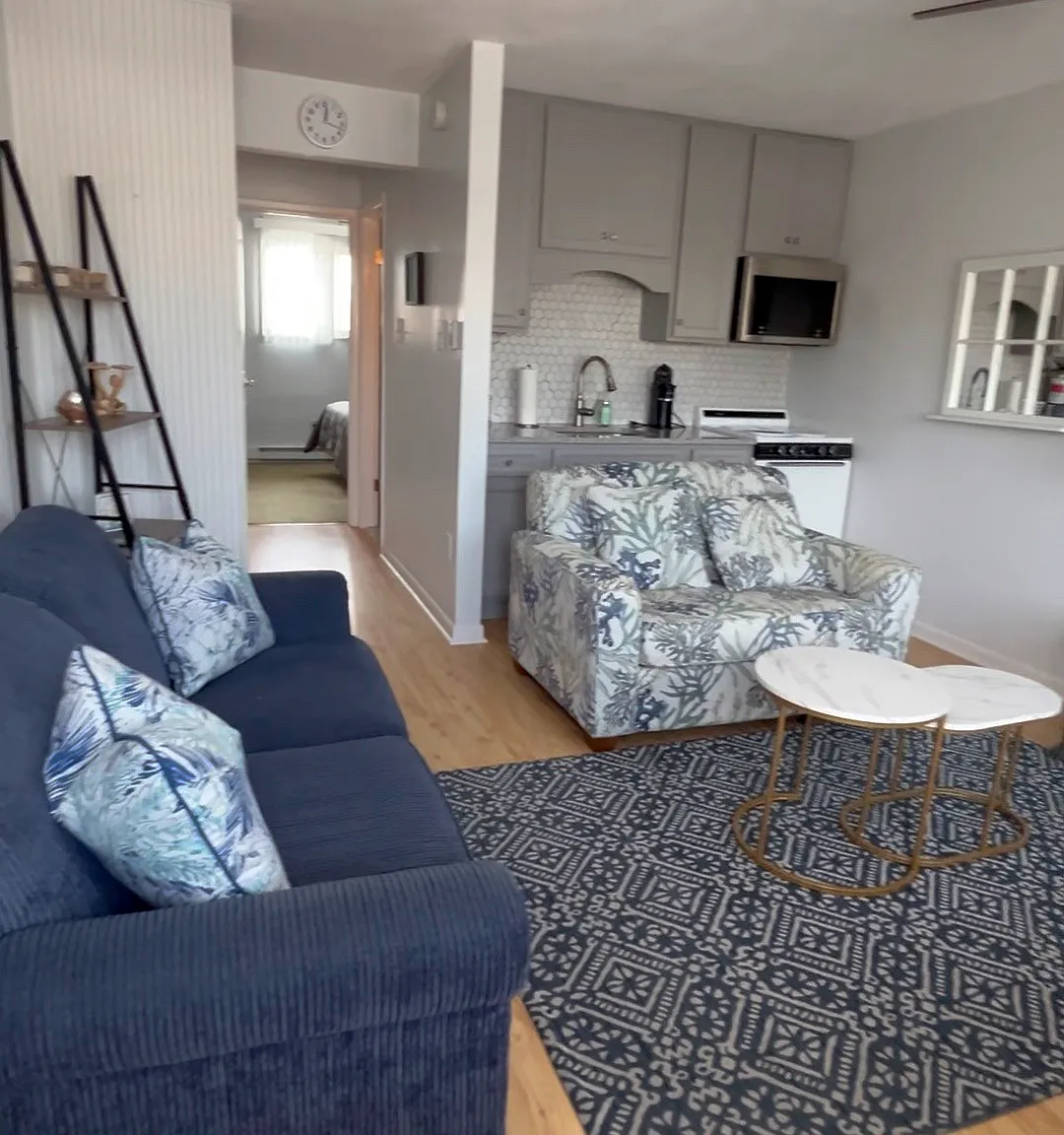 1027 Ocean Ave — Photo 2
