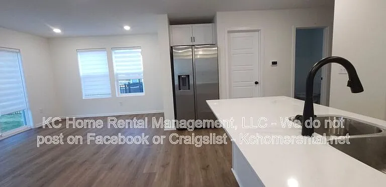 8716 SW Edgewater Dr — Photo 5