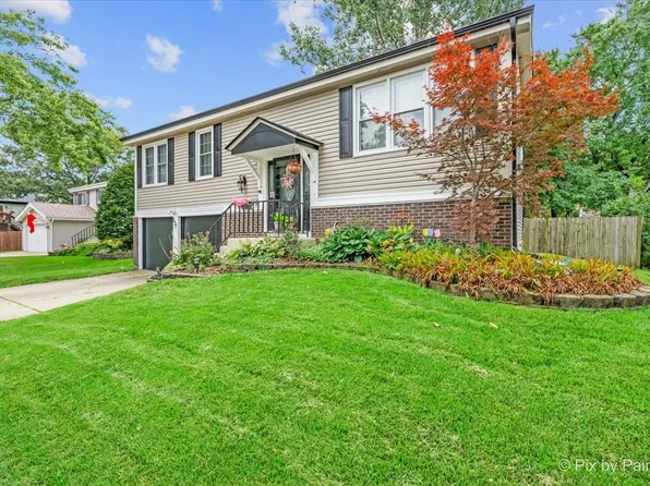 527 Cottonwood Cir, Bolingbrook, IL 60440