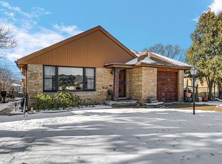 7050 N Keating Ave, Lincolnwood, IL
