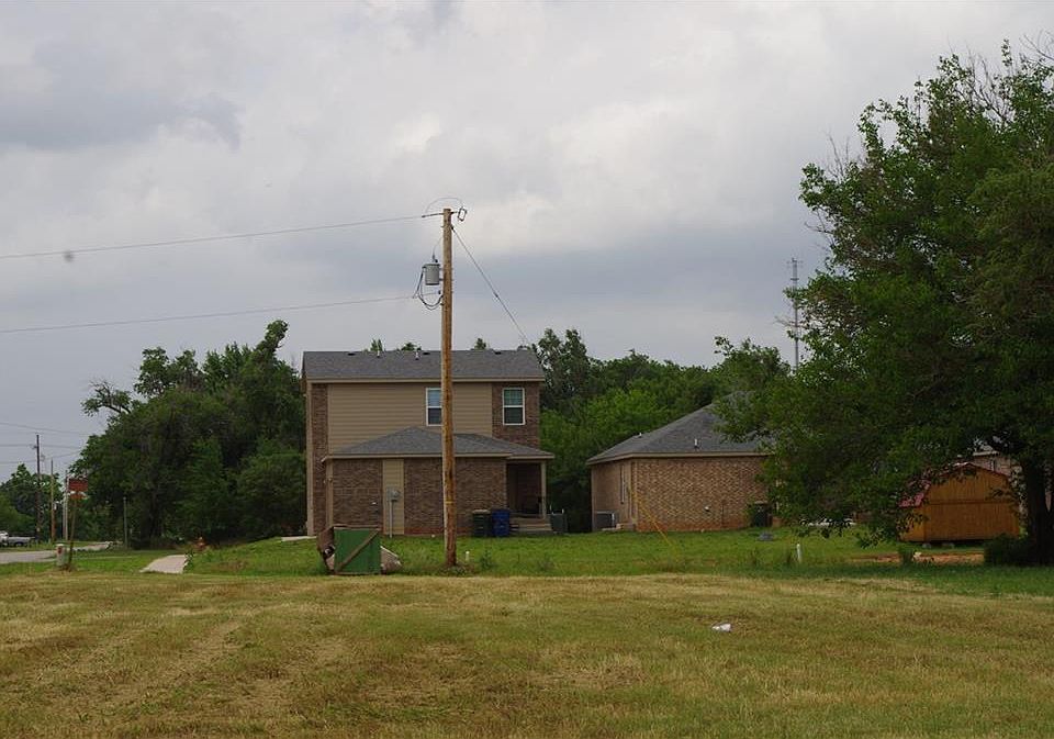 1st image of 228 Illinois Ave