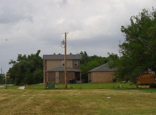 228 Illinois Ave, Chickasha, OK 73018