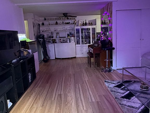 5th image of 7 Village Hill Ln APT 1