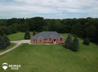 11099 Clar Eve Dr, Otisville, MI 48463