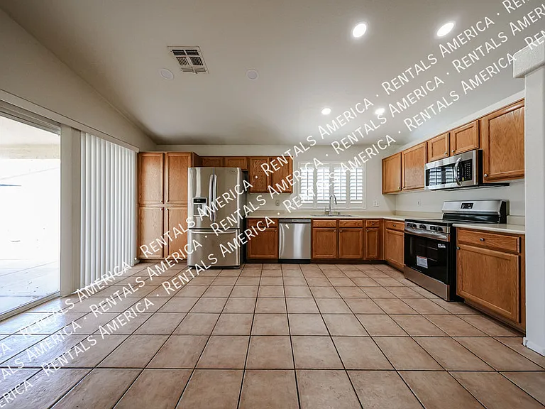 2354 E Browning Pl — Photo 10