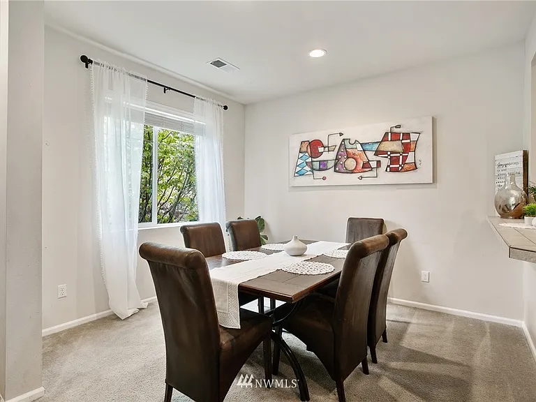 4703 Strathmore Cir SW — Photo 8
