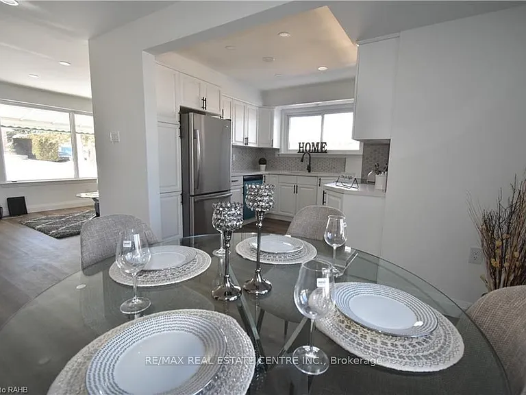 346 Brompton Ave #MAIN — Photo 8