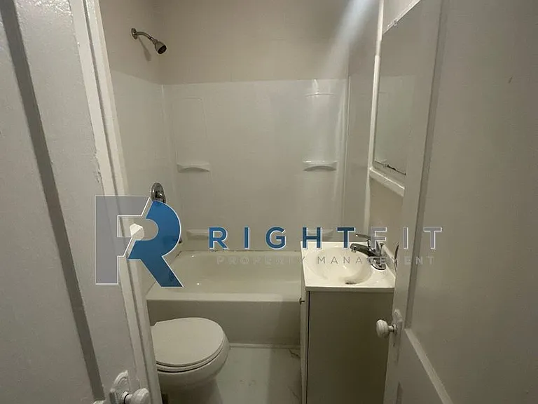 1213 Pine St #1215 — Photo 7