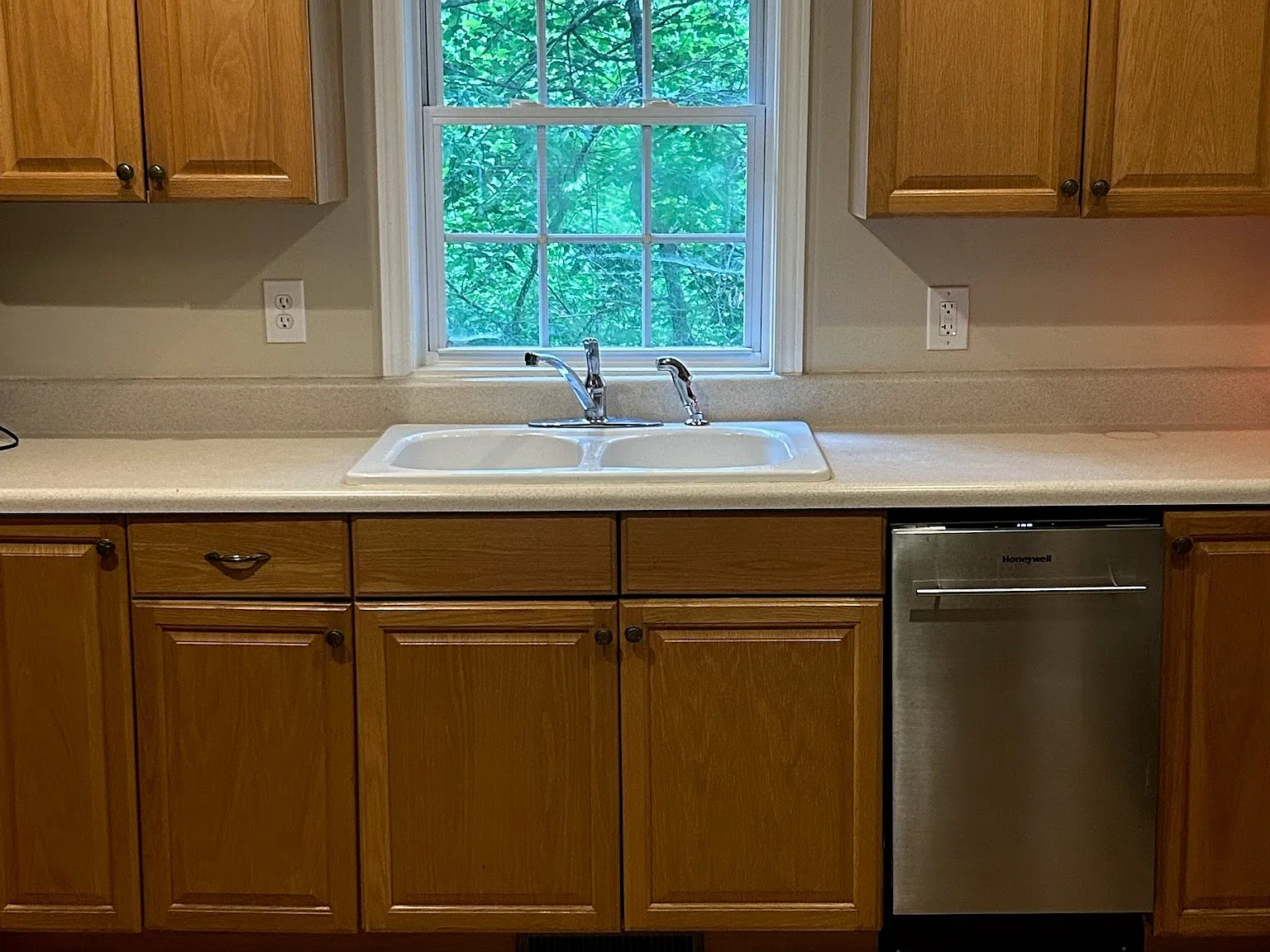2 bed, 864 sqft, $1,350 — Photo 3