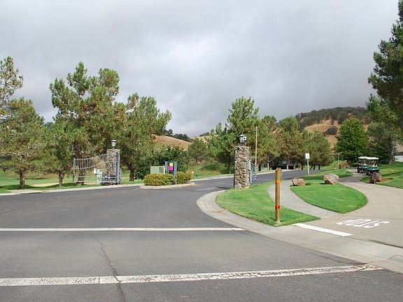 5th image of 3253 Glen Abbey Dr