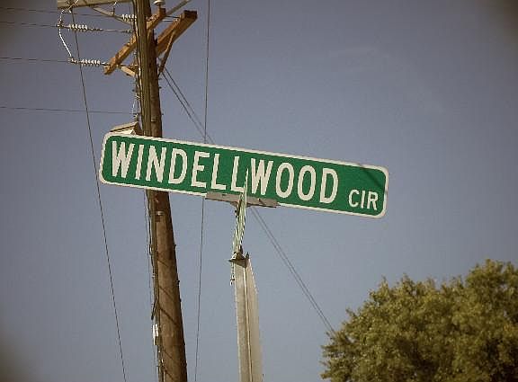 3rd image of 104 Windellwood Cir