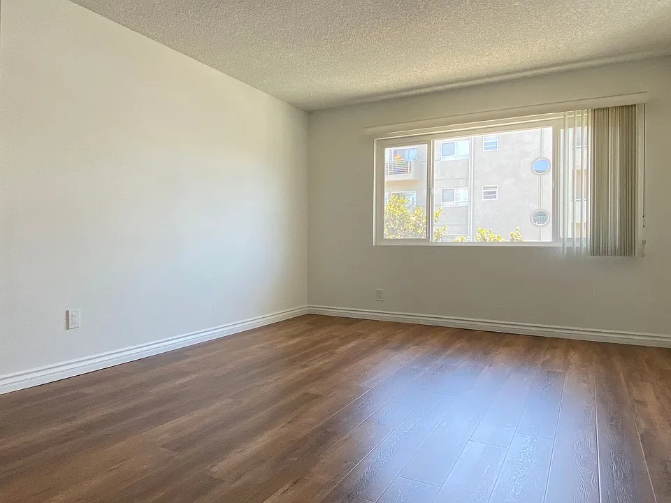 130 S. Flores St.