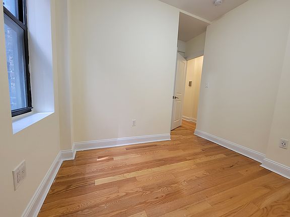 5th image of 3149 Broadway APT 14