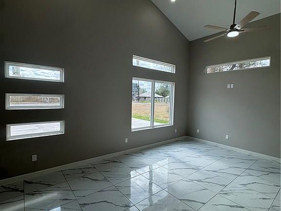 2nd image of 522 North Ave #2