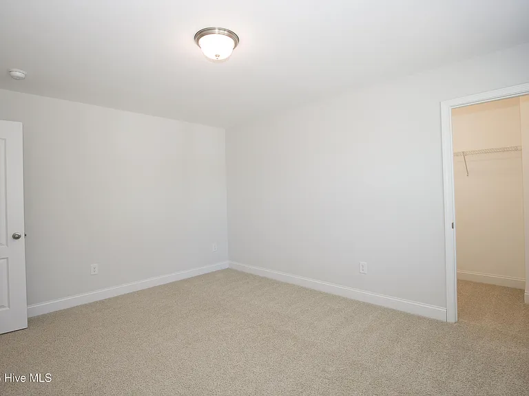 660 Avenue Of The Carolinas — Photo 75