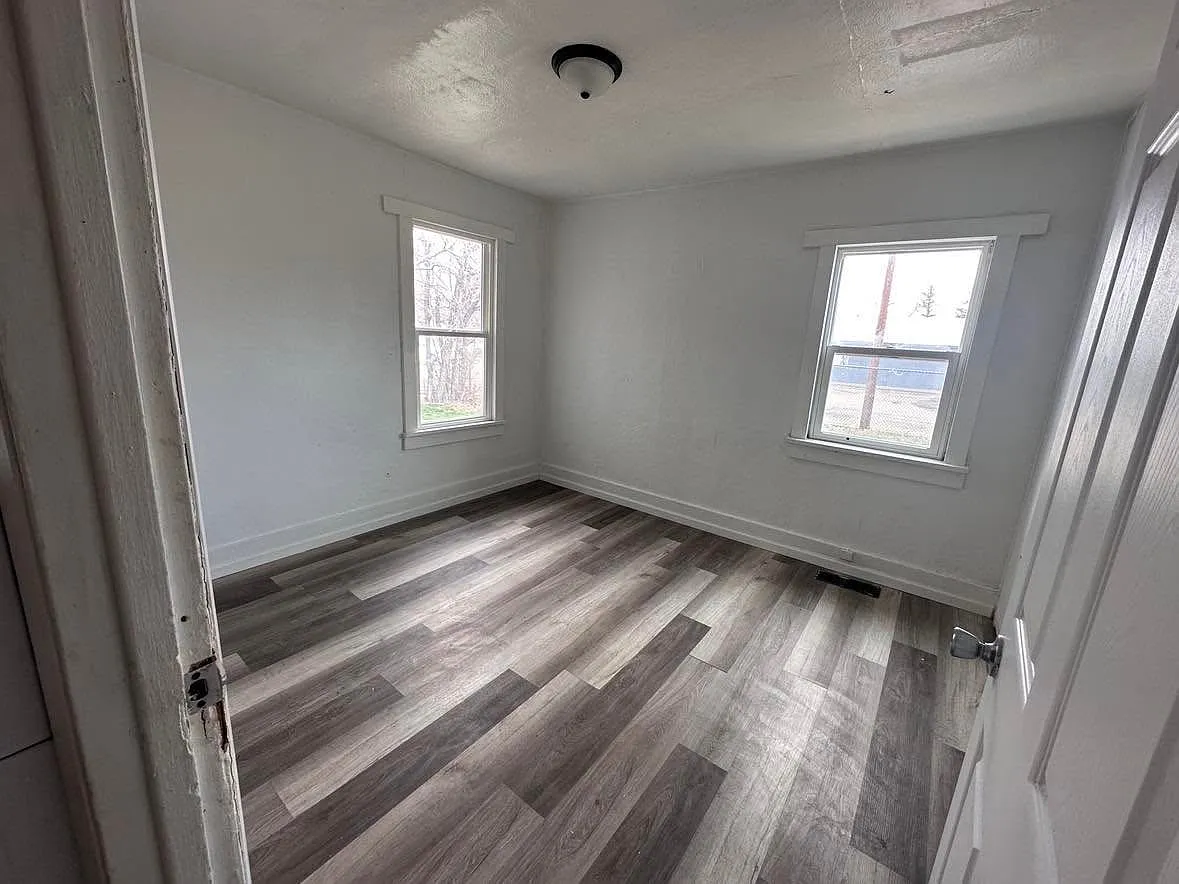 3 bed, 1393 sqft, $1,450 — Photo 4