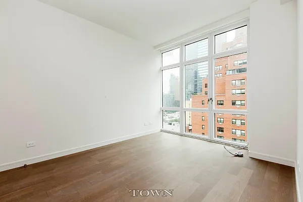 Rented by Town Residential | media 19