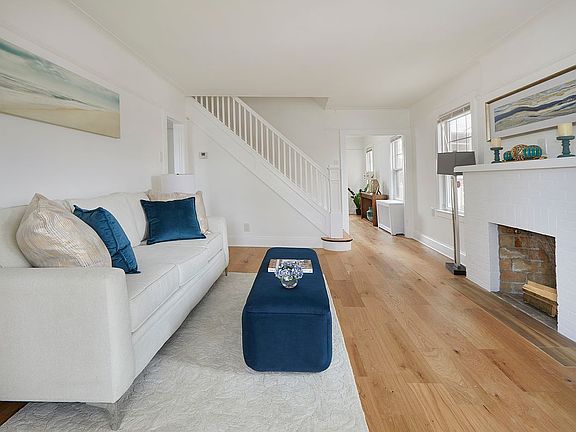 4th image of 185-16 Galway Ave #1