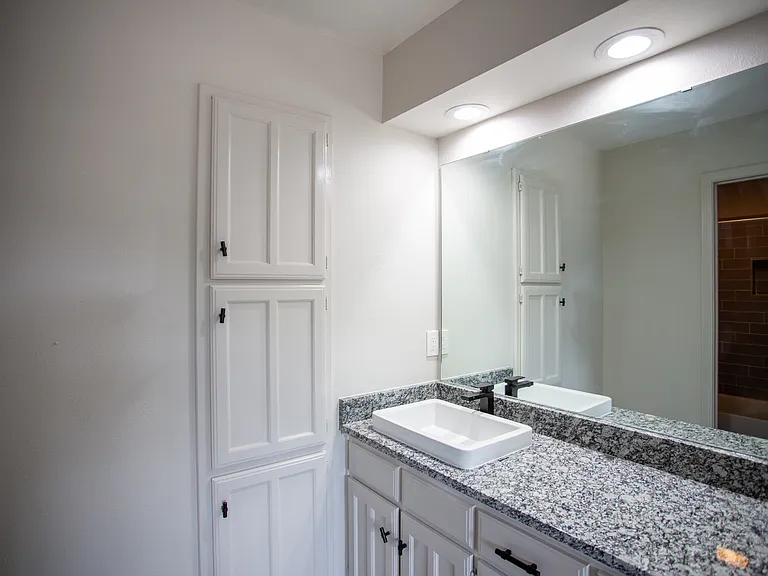 207 E Harwood Rd #38 — Photo 17