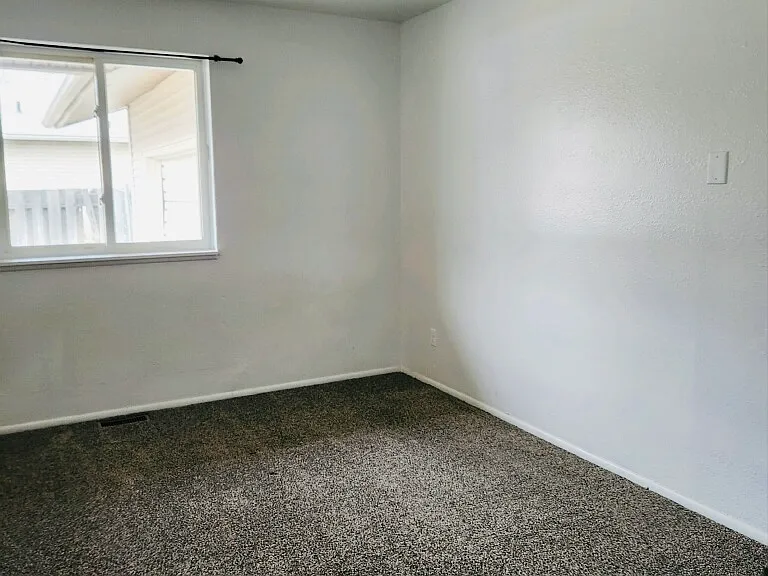 302 Pasherma Kay Dr — Photo 4