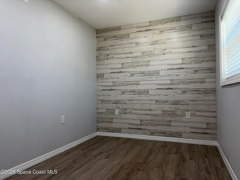 491 Seacrest Ave — Photo 11