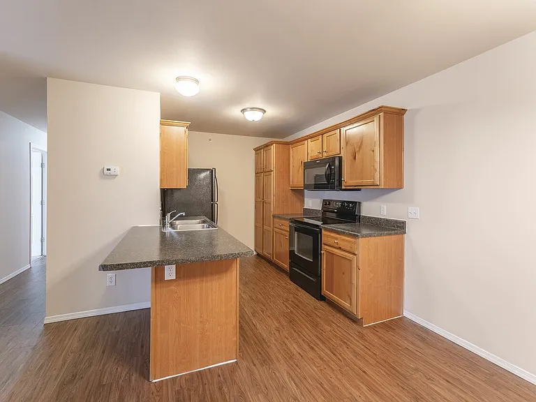 Sandstone Heights Apartments — Photo 28