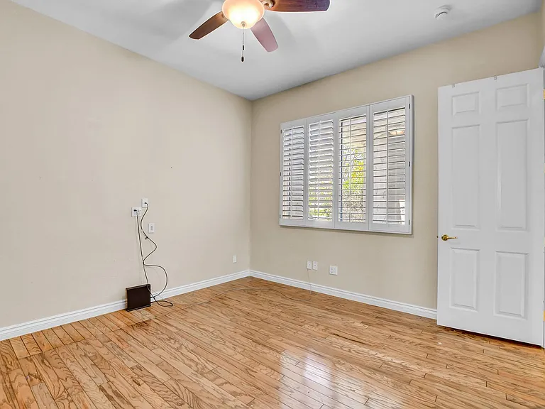 9101 Crystal Lake Ct — Photo 42