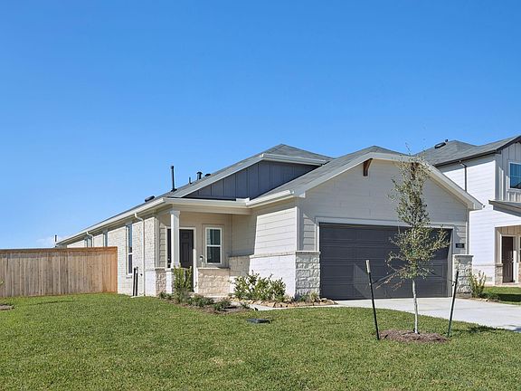 2nd image of 805 High Mesa Ln