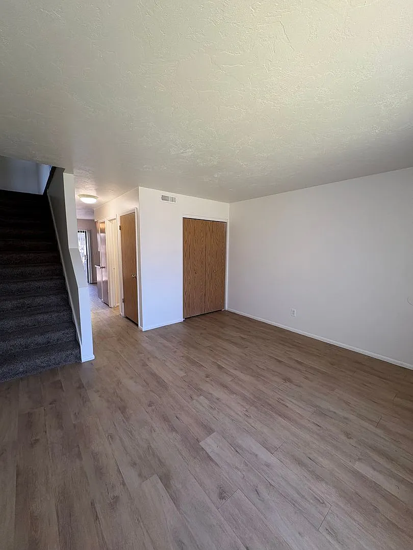 Independence Townhomes — Photo 3
