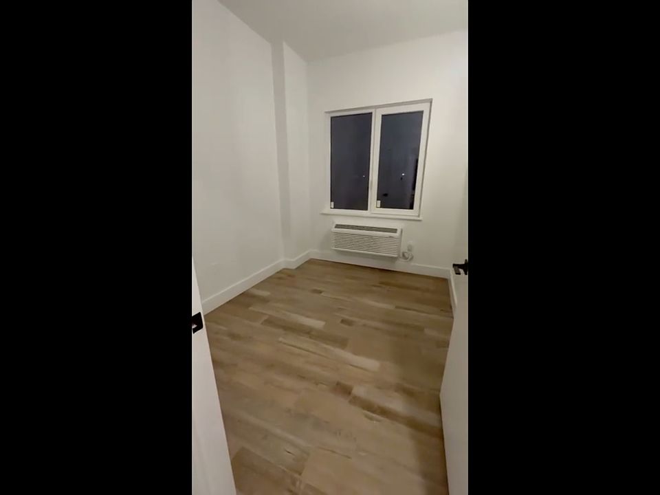 1st image of 1801 Weeks Ave #7J