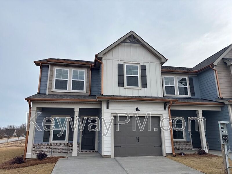 1st image of 515 Yuma Ln