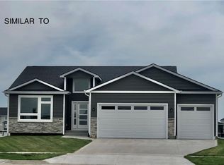 3080 Serenity Dr, Waukee, IA 50263
