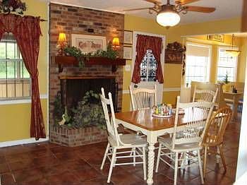 3rd image of 8907 Chesterfield Dr