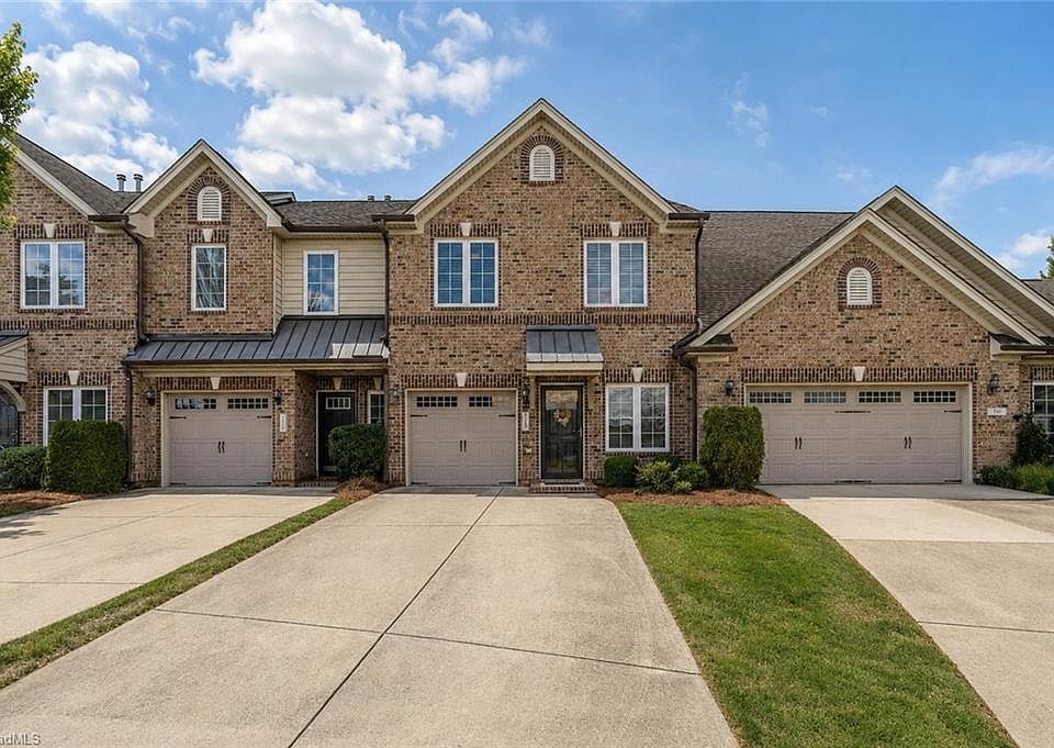 1st image of 748 Carneros Cir