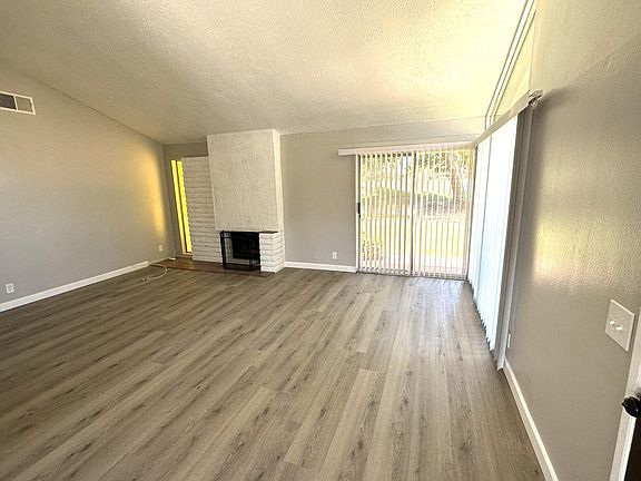 5th image of 1313 Seven Hills Dr