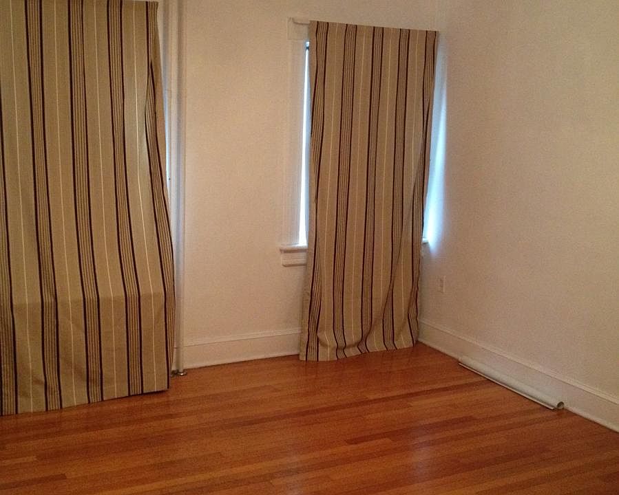 1st image of 135 John St #2