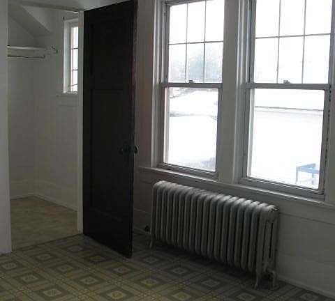Secondary bedroom