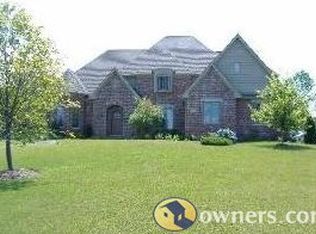 38W339 Yaupon Ct, St Charles, IL
