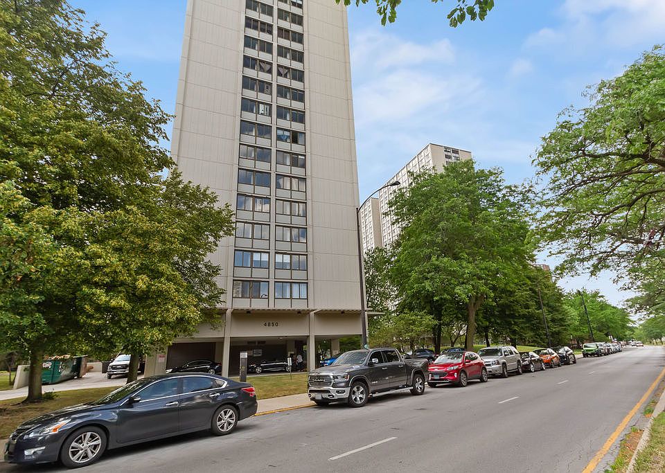 1st image of 4850 S Lake Park Ave APT 804