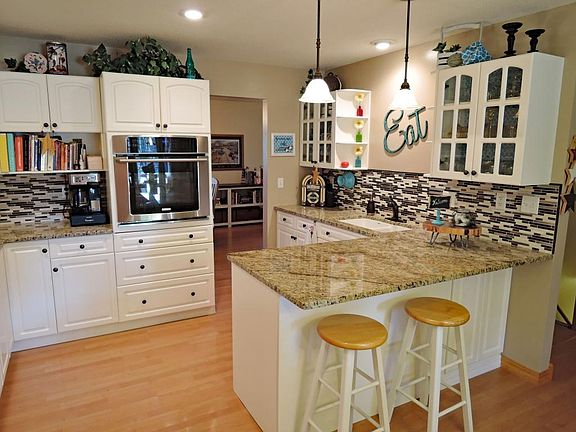 5th image of 505 Braemar Pl