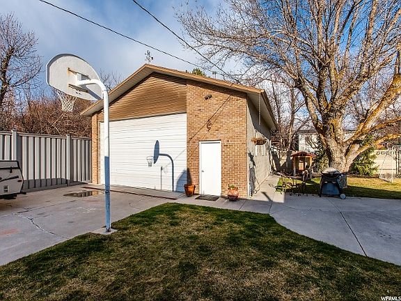 4th image of 8657 S Buena Vista Dr