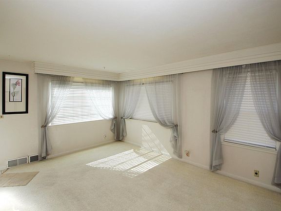 3rd image of 5209 W Katherine Ave