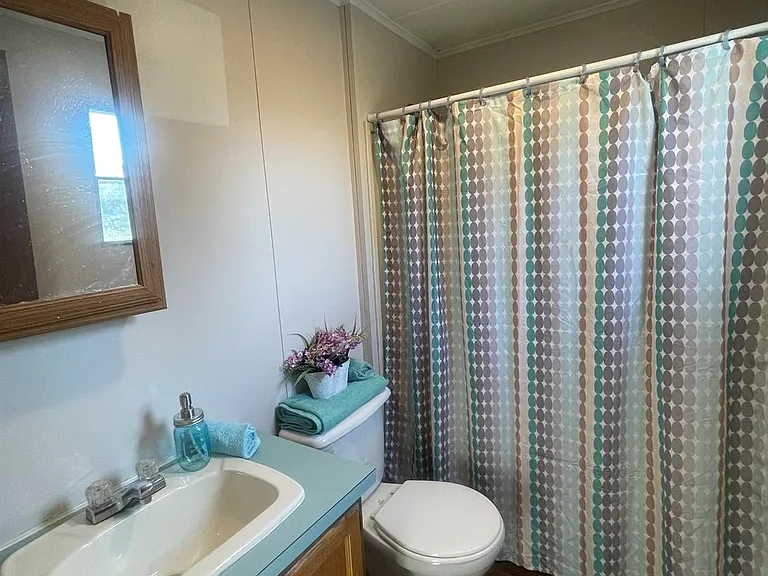 124 Cherry Dr — Photo 8