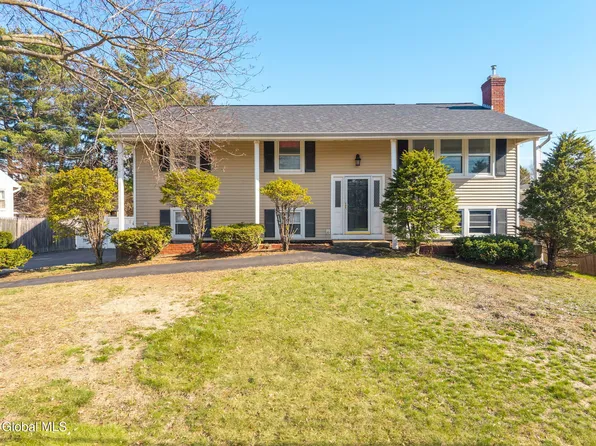 4 Wertman Lane, Loudonville, NY 12211