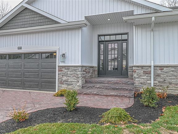 4th image of 997 Pin Oaks Dr