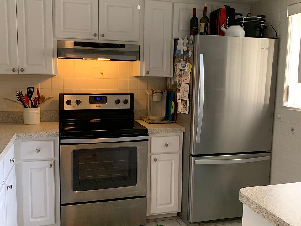 1st image of 3536 Pinecrest St APT 102