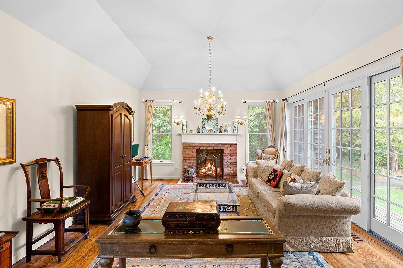  Living Room with Gas Fireplace