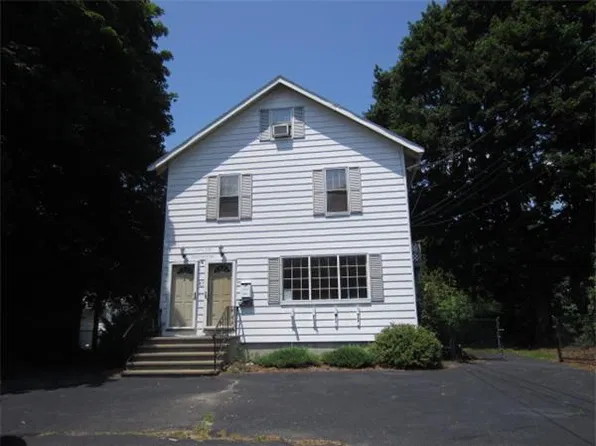 82 Cochituate Rd Floor 2, Framingham, MA 01701