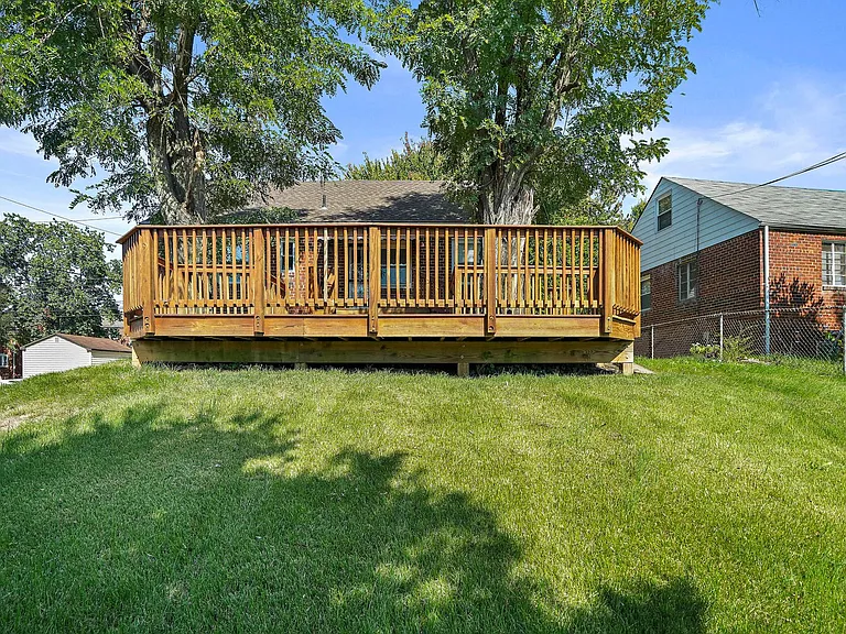 813 Hilltop Ter SE — Photo 38
