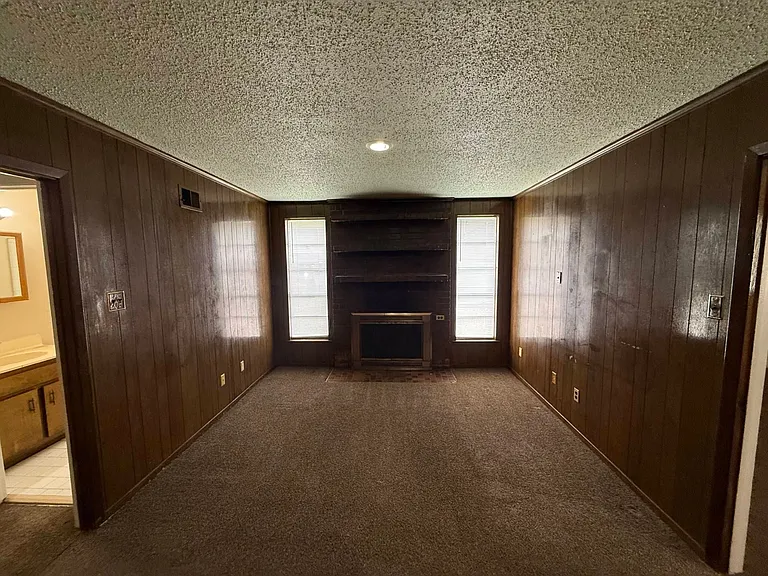 2250 Birken Dr — Photo 4